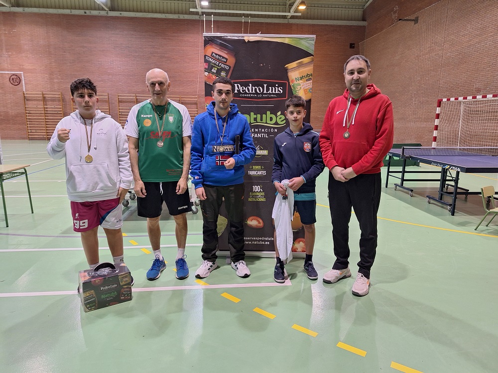 Celebrado el D&iacute;a del Tenis de Mesa en Lodosa